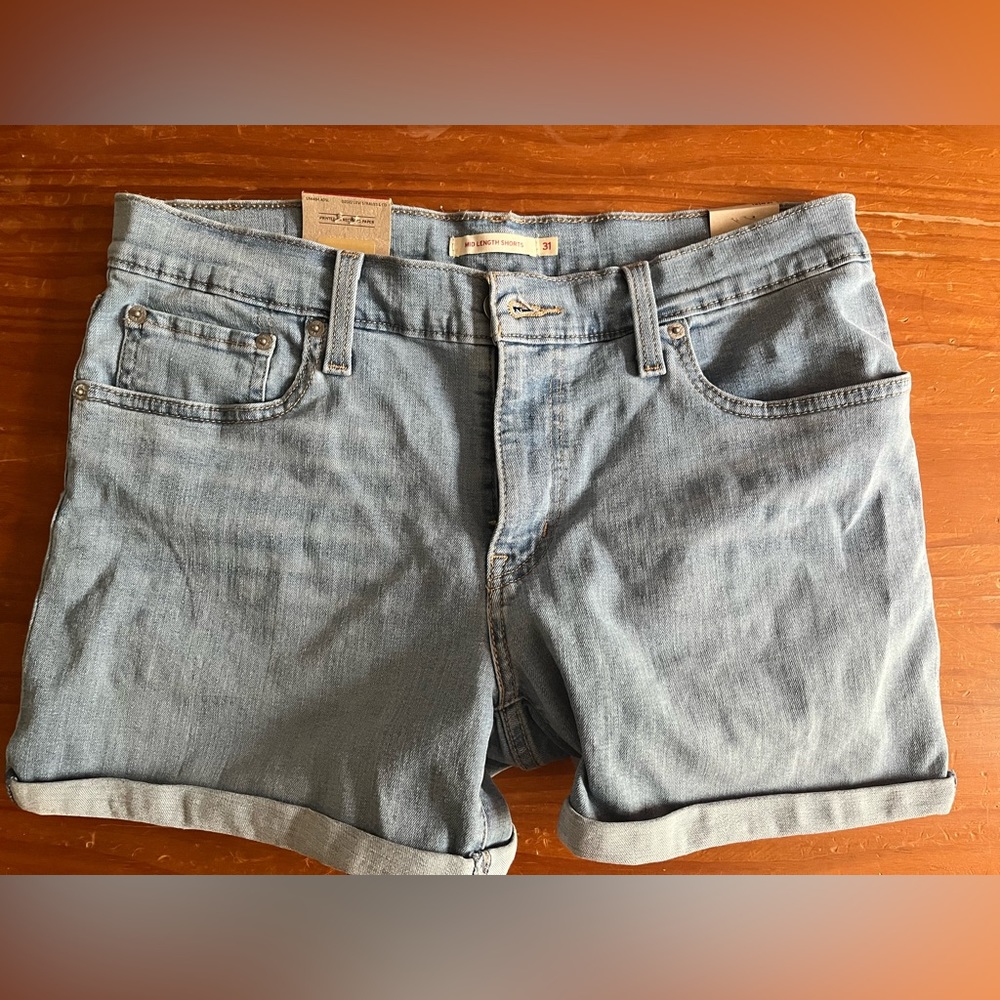 Women’s Levi denim shorts. Size 31/12